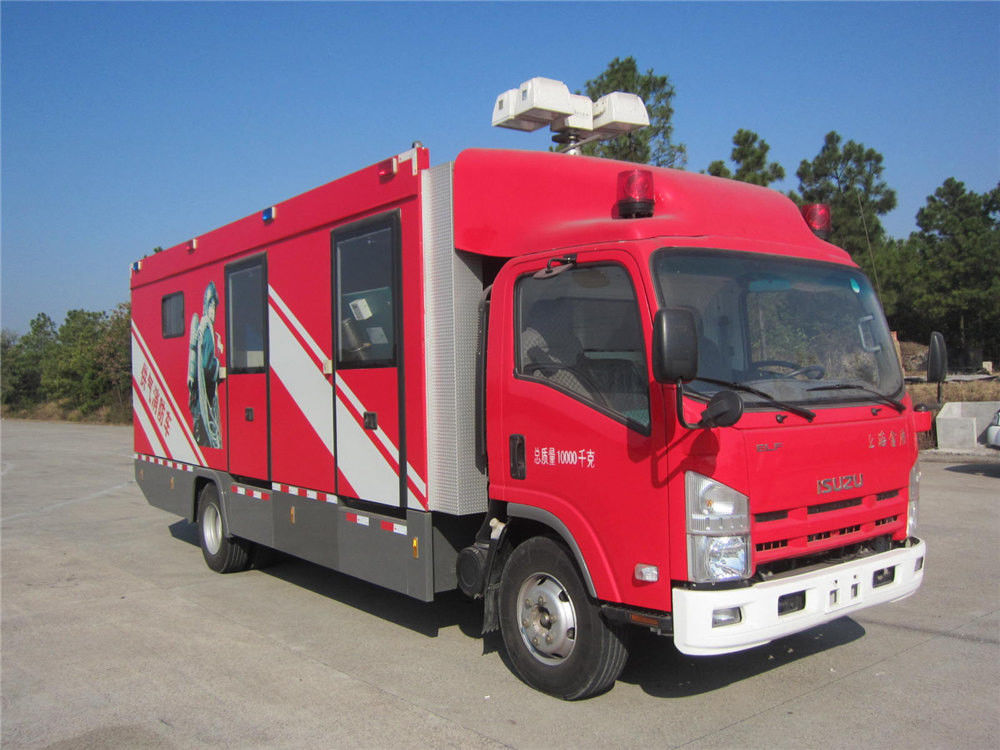 ISUZU Chassis 4x2 Drive 10 Ton Big Capacity 2 Seats Gas Supply Firefighting Truck